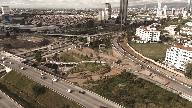 Infraestructura vial de la galería de Grupo LCI